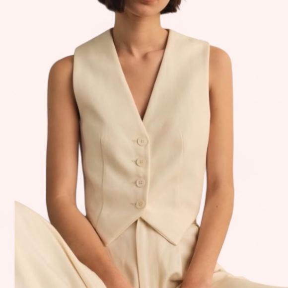 Enza Costa Cream Crepe Vest NWOT Size S Minimalist Tailored Chic Layering Piece - Picture 1 of 10